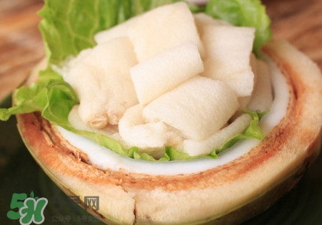 椰子雞里面的耶肉能吃嗎？椰子雞湯底怎麼做