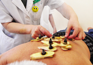 三伏灸一療程多少錢(qián)？三伏灸和三伏貼的區(qū)別