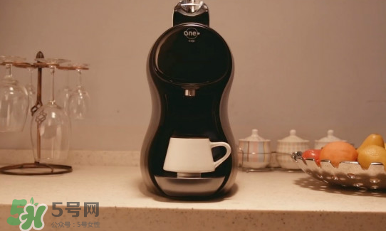 辦公室小野用的什么咖啡機(jī)？onecup膠囊咖啡機(jī)介紹