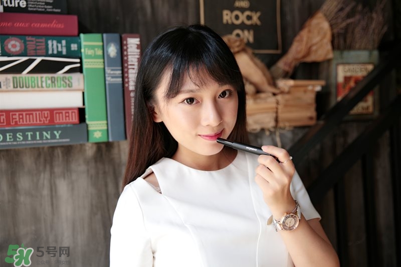 卡姿蘭嘀嗒唇膏適合日常嗎_適合夏季嗎 卡姿蘭嘀嗒唇膏適合日常嗎_適合夏季嗎