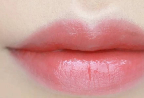 蘭蔻搖搖染唇液哪個(gè)顏色好看？蘭蔻搖搖染唇液色號(hào)試色