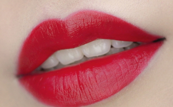 蘭蔻搖搖染唇液哪個(gè)顏色好看？蘭蔻搖搖染唇液色號(hào)試色