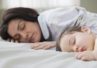 晚上睡覺趴著睡好嗎？晚上趴著睡覺有什么壞處