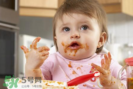 輔食添加過(guò)早的危害？為什么不能過(guò)早的添加輔食？