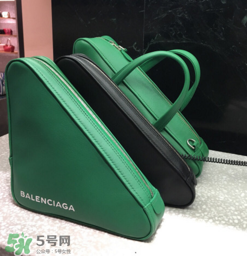 balenciaga三角包尺寸多大？巴黎世家三角形包包尺寸介紹