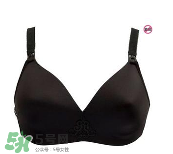 哺樂多和媽媽喂哪個(gè)好？哺樂多和媽媽喂內(nèi)衣怎么選？