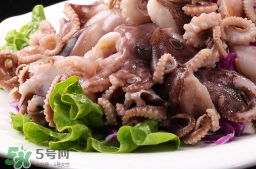 八爪魚(yú)頭里面的能吃嗎？八爪魚(yú)的墨汁可以吃嗎