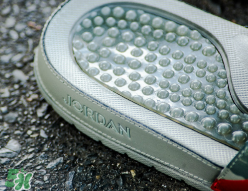 air jordan hydro 5 camo迷彩拖鞋國(guó)內(nèi)會(huì)發(fā)售嗎？