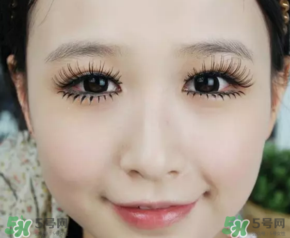 為什么貼不好假睫毛?貼假睫毛失敗的原因 為什么貼不好假睫毛?貼假睫毛失敗的原因