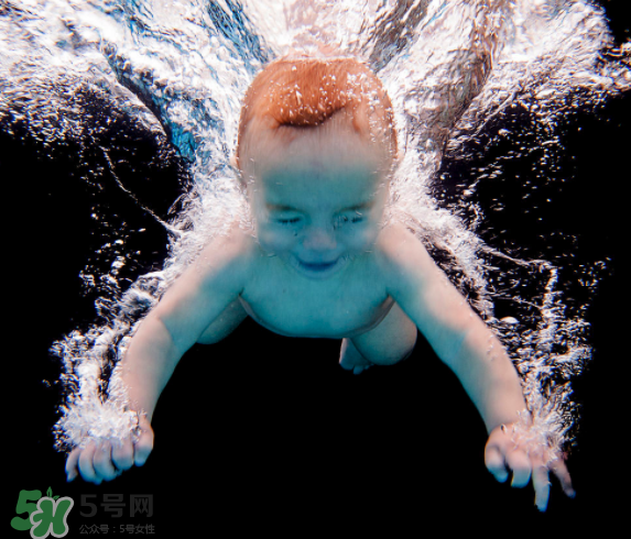 小孩玩水多久合適？小孩多久玩一次水好？