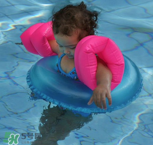 小孩玩水多久合適？小孩多久玩一次水好？