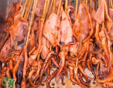 鐵板魷魚一串成本多少？魷魚怎么做好吃