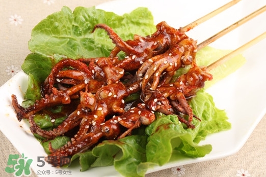 鐵板魷魚怎么做好吃？鐵板魷魚使用了什么香料