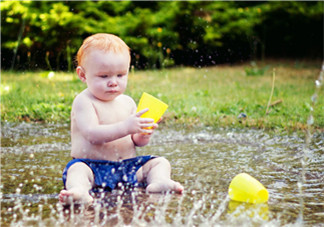 小孩玩水多久合適？小孩多久玩一次水好？