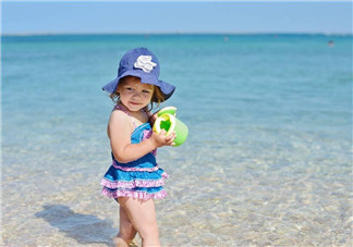 寶寶喜歡玩水怎么辦？寶寶為什么喜歡玩水？