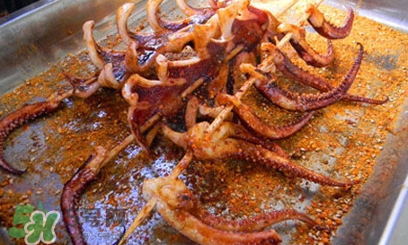 鐵板魷魚怎么做好吃？鐵板魷魚使用了什么香料