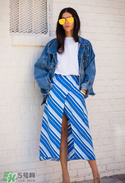 t恤搭配什么裙子好看？t恤怎么搭配裙子好看？