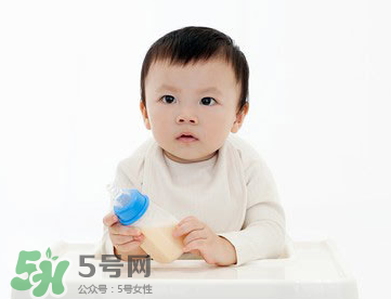 戒夜奶的最佳時間 幾個月戒夜奶最好？