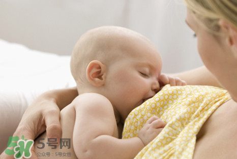 戒夜奶的最佳時間 幾個月戒夜奶最好？