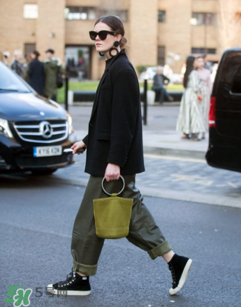 simon miller圓環(huán)手提包多少錢(qián)？simon miller盆栽包價(jià)格