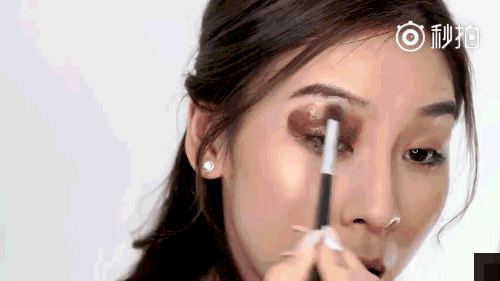 眼影貼怎么用？眼影貼使用方法