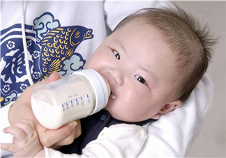 如何戒夜奶寶寶不痛苦？寶寶如何戒夜奶？