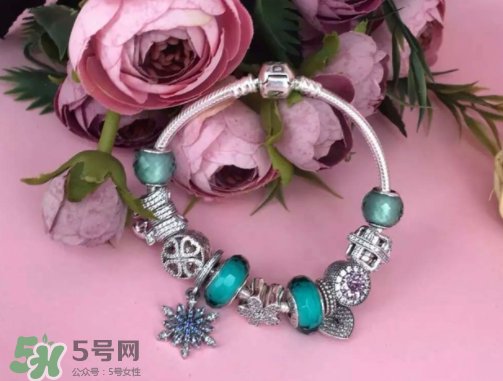 潘多拉手鏈好還是手鐲好？pandora手鏈和手鐲哪個(gè)比較好看？