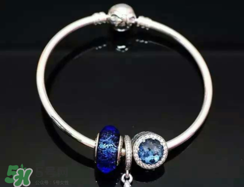 潘多拉手鏈好還是手鐲好？pandora手鏈和手鐲哪個(gè)比較好看？