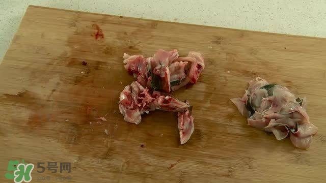 貼三伏貼可以吃魚(yú)嗎？貼三伏貼可以吃什么魚(yú)？