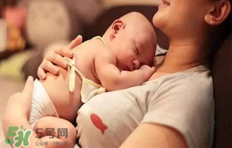 三伏天坐月子吃什么？三伏天坐月子可以開空調(diào)嗎？