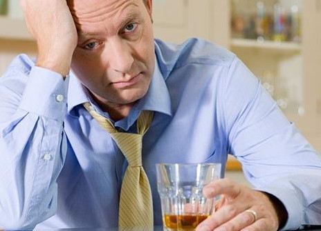 痔瘡不治會變成直腸癌嗎？直腸癌常見并發(fā)癥有哪些？