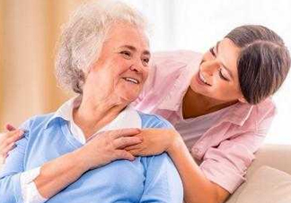 為什么人老了會(huì)長(zhǎng)老年斑？老年斑是什么原因引起的