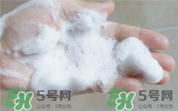 嘉媚樂(lè)粉紅雛菊清瀅潔面乳好不好?嘉媚樂(lè)粉紅雛菊清瀅潔面乳怎么樣? 嘉媚樂(lè)粉紅雛菊清瀅潔面乳好不好?嘉媚樂(lè)粉紅雛菊清瀅潔面乳怎么樣?