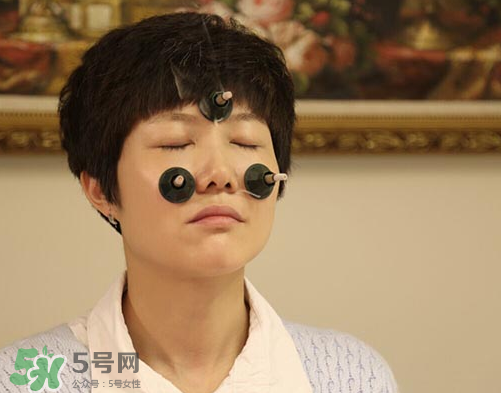 艾灸貼可以貼著睡覺嗎？艾灸貼睡覺可以用嗎？