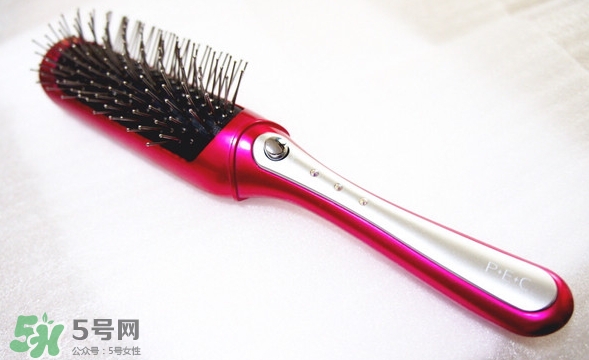 小泉成器音波電動(dòng)梳怎么用？小泉成器音波震動(dòng)梳子使用方法