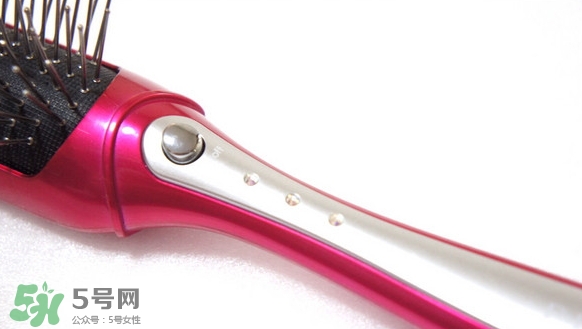 小泉成器音波電動(dòng)梳怎么用？小泉成器音波震動(dòng)梳子使用方法