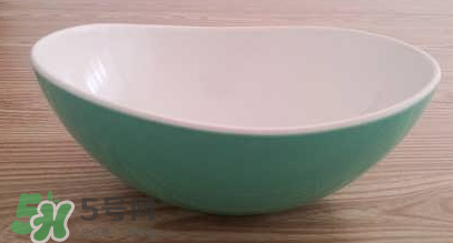 仿瓷碗和瓷碗的區(qū)別有哪些？仿瓷碗和瓷碗的不同