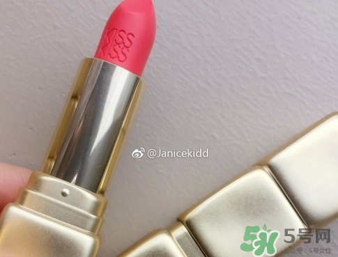 嬌蘭2017法式之吻唇膏色號_試色圖 嬌蘭2017法式之吻唇膏色號_試色圖