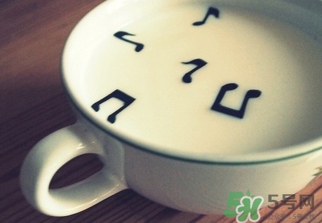 用酸奶機(jī)怎么做酸奶？自制酸奶怎么做好吃