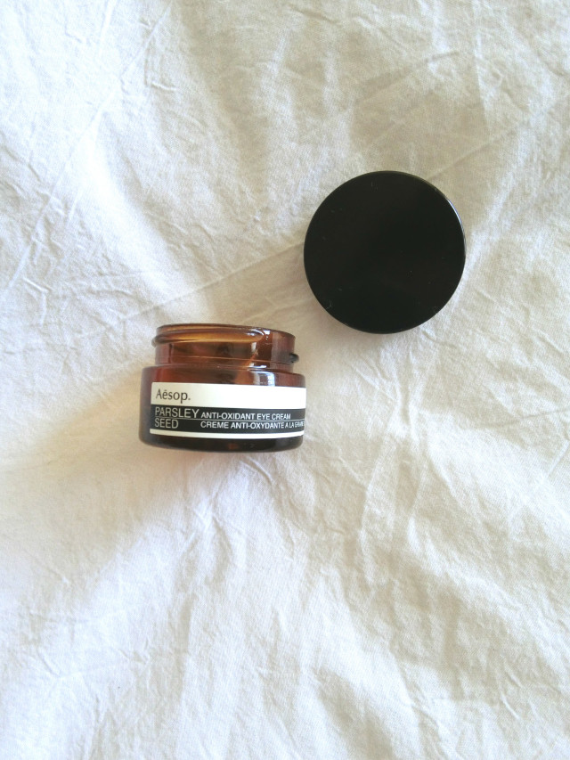 長熬夜用什么護膚品好 經(jīng)常熬夜適合用什么護膚品 長熬夜用什么護膚品好 經(jīng)常熬夜適合用什么護膚品