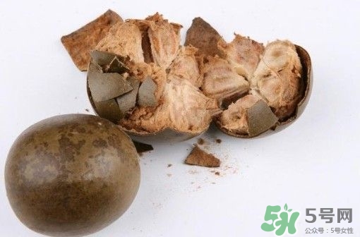 羅漢果的皮能泡水喝嗎？羅漢果的皮能吃嗎？