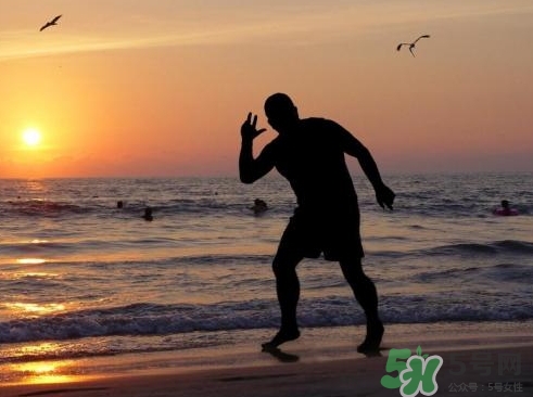 三伏灸可以治腰腿痛嗎？三伏灸治腰腿痛灸哪里》