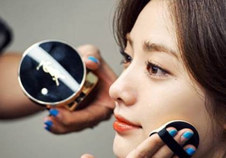 雅詩蘭黛氣墊和圣羅蘭氣墊哪個(gè)好？雅詩蘭黛和圣羅蘭氣墊哪個(gè)好？