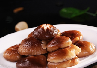 干香菇為什么比鮮香菇味道好？香菇為什么要曬干了再泡來吃