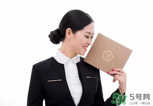 艾艾貼可以貼肚臍眼嗎？艾艾貼貼肚臍有什么作用？