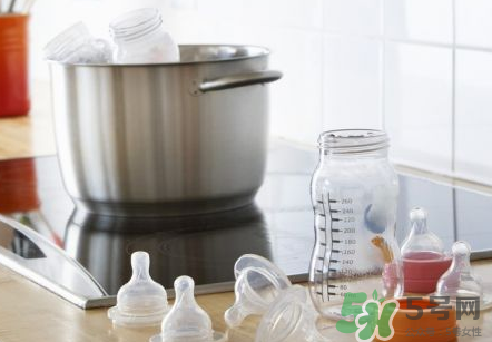 硅膠奶瓶能用紫外線消毒嗎？硅膠奶瓶怎么消毒最好呢？