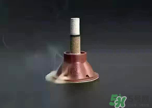 艾艾貼貼后出現(xiàn)水泡怎么回事？艾艾貼后有水泡怎么辦？