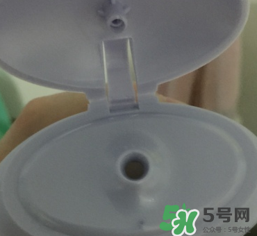 eve女性護理液粉色瓶和藍色瓶有什么區(qū)別？