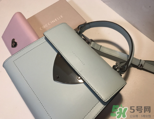 coccinelle是什么牌子_哪個國家的_什么檔次？