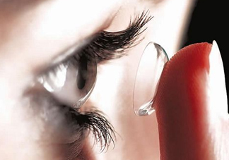 隱形眼鏡一天能戴多久？隱形眼鏡多久更換一次？